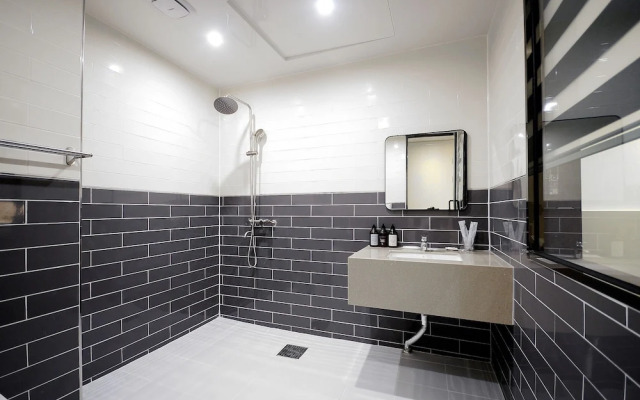 Hound Hotel Gijang