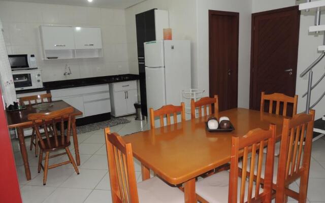 Casa Ingleses Santinho