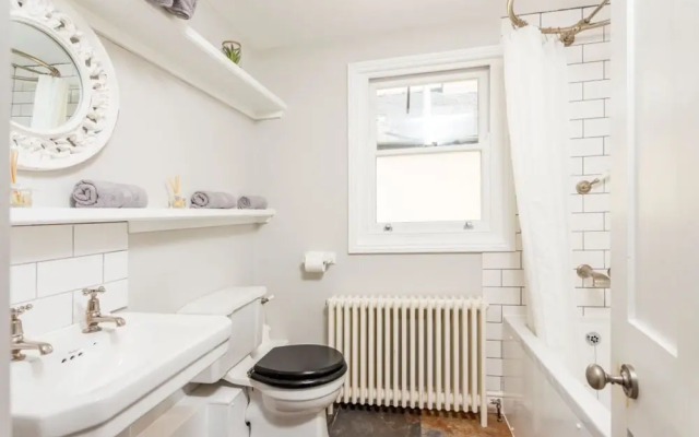 The Romsey Lofthouse - Charming & Bright 3BDR Home
