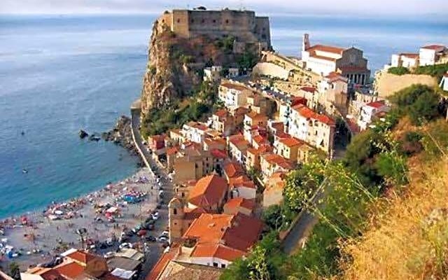Romeo E Giulietta Scilla