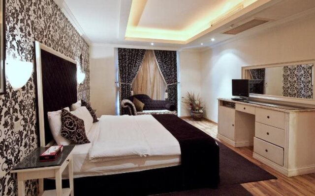 Royal In Villas