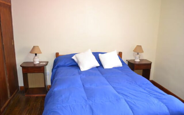 Camping y Hostal El Ovejero