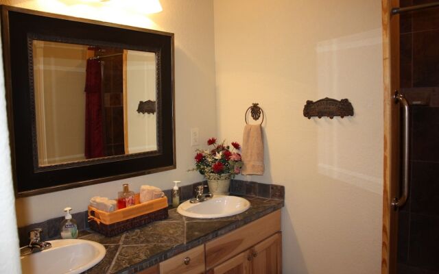 Canyon Lake Condos - Lakeview Vacation Rentals