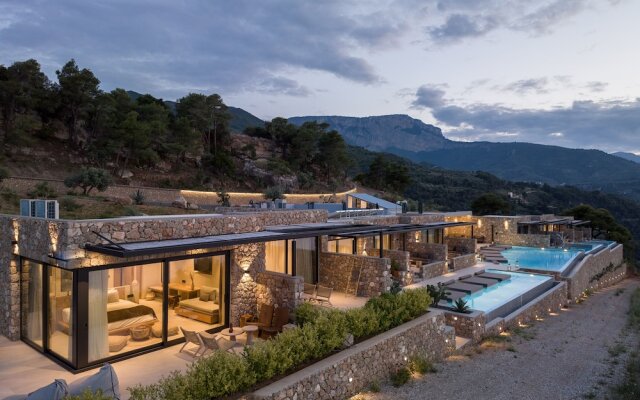 Le Grand Bleu Resort