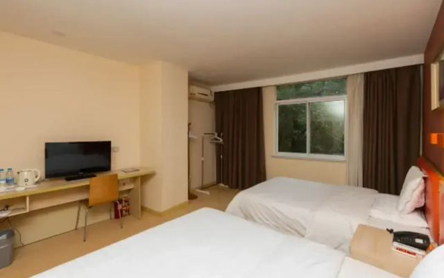 7 Days Inn (Suzhou Amusement Land Xinqu Commercial Street)