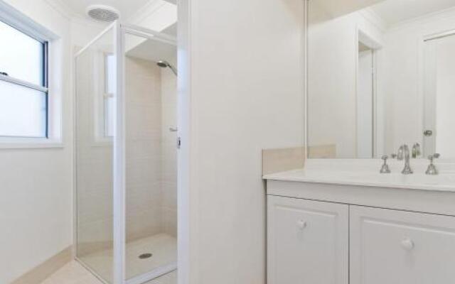 TOPVIEWS - 15Second Av BH