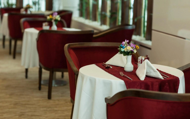 Mitannia Regency Hotel
