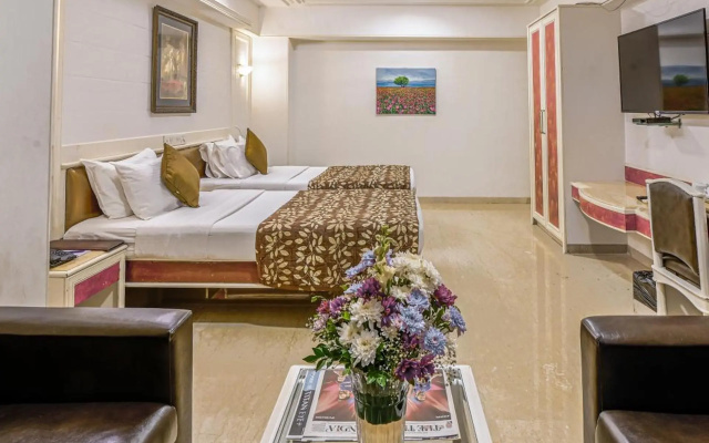 Hotel Regal Enclave – Lobby – Mumbai