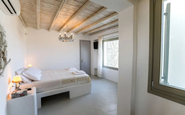 Anthi House