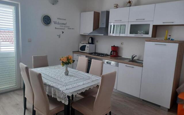 Apartments Marija - 10m from beach