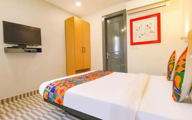 FabHotel Chawla House