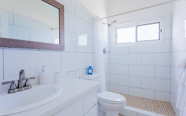 Coralito Bay Suites & Villas