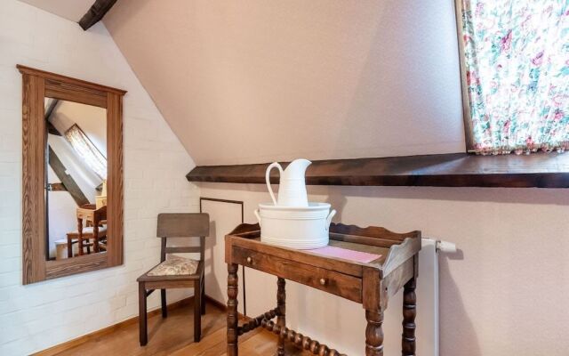 Farmhouse in Beveren Near Beach & Garden