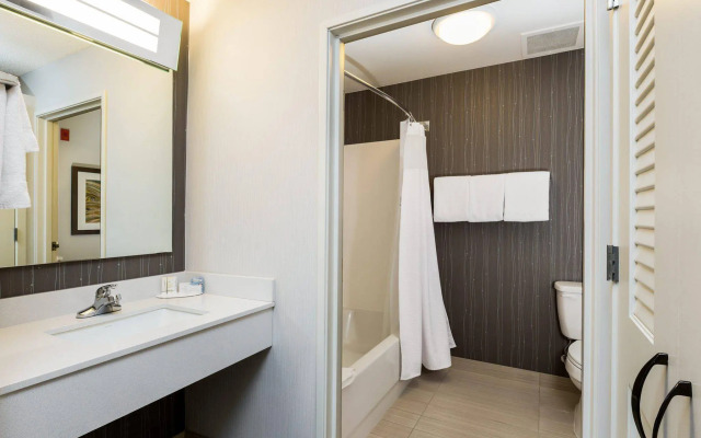 Courtyard by Marriott Dallas Mesquite