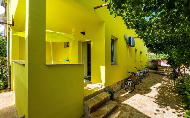 Apartment With one Bedroom in Zadar, With Furnished Garden and Wifi -