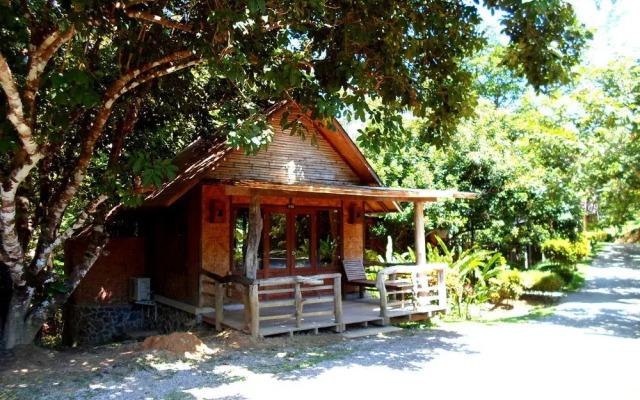 The Cliff and River Jungle Resort