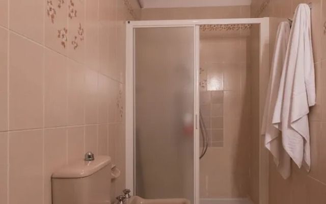 Santa Maria Novella Beautiful View for 6 - Three Bedroom Apartment, Sleeps 6