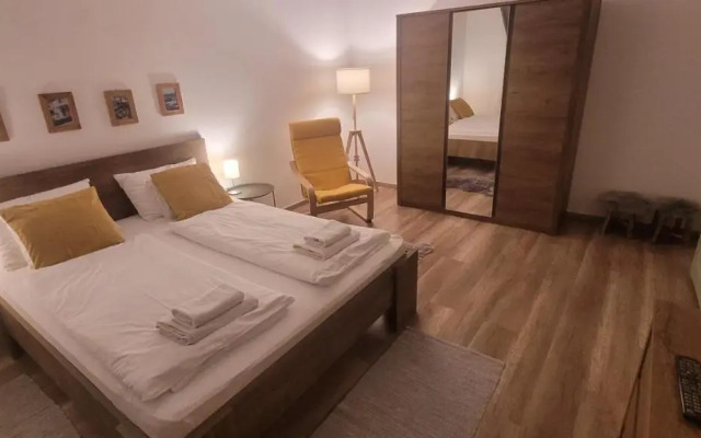 Zrínyi 11 Apartments