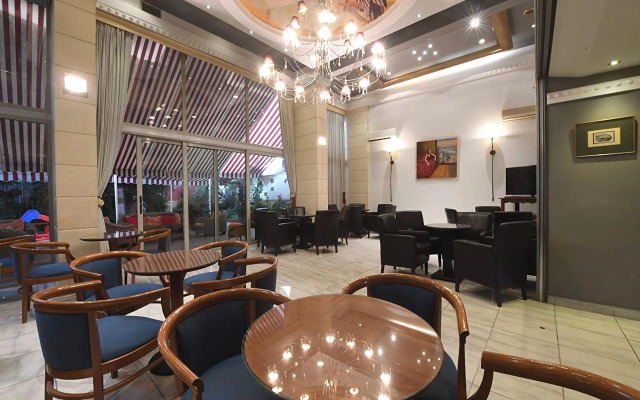Ephira Hotel