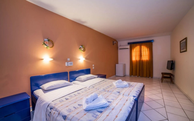 Отель Porto Koukla Beach