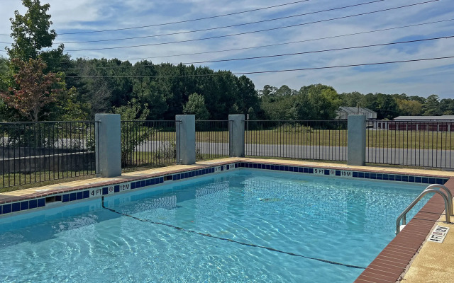 Quality Inn Adairsville - Calhoun South