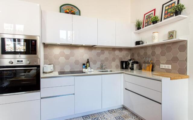 St Vincent - 3 BEDROOMS, MAGNIFICENT,VASTE, SUNNY, A/C, WIFI