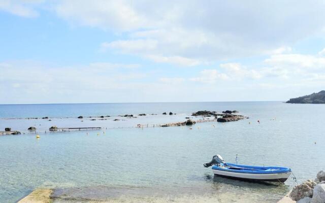 Luxury Apartment with Sea View near Kallithea