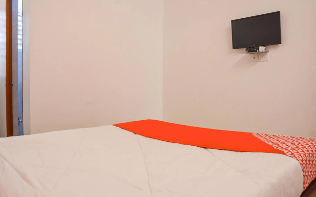 Super OYO Collection O 76597 Sayhallo Kanchan