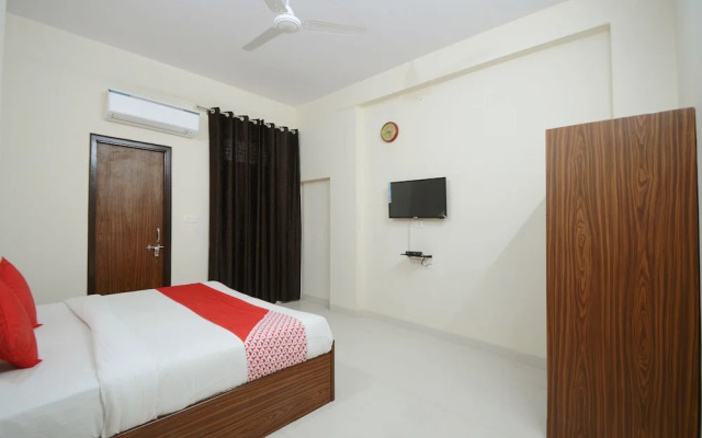 OYO 19970 Hotel Pink View