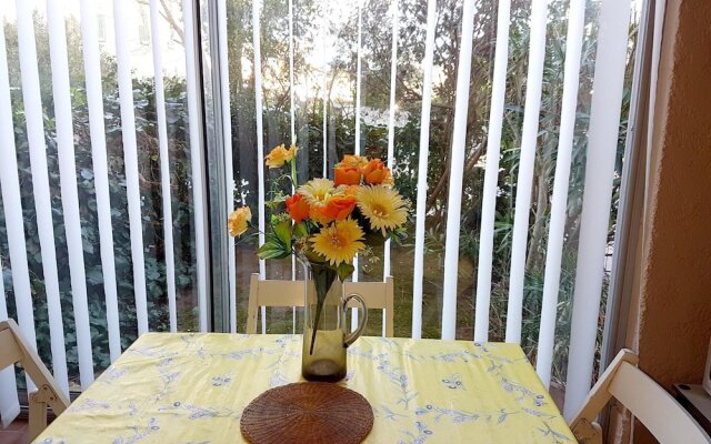 Studio in Saint-mandrier-sur-mer, With Enclosed Garden - 100 m From th