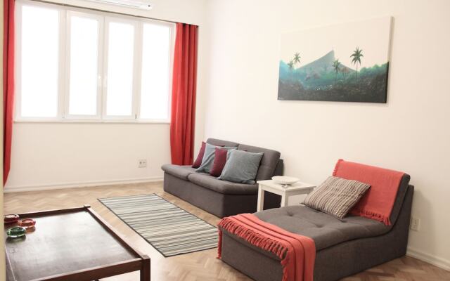 Leblon Posto 11 Esquina da Dias Ferreira