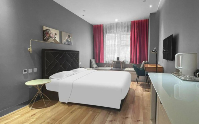 Feeling Hotel