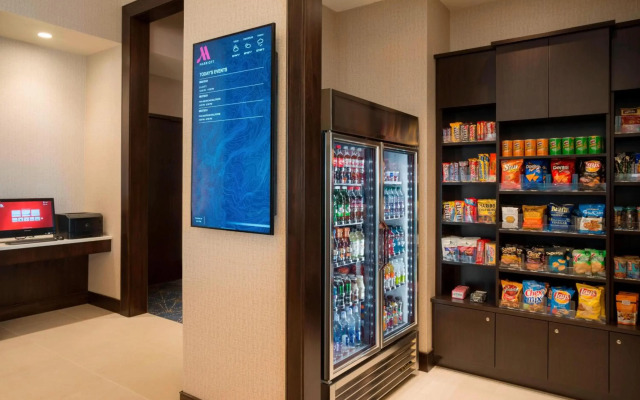 Buffalo Marriott at LECOM HARBORCENTER