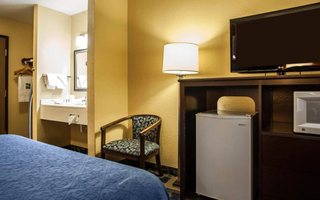 Quality Inn O'Fallon IL - St. Louis