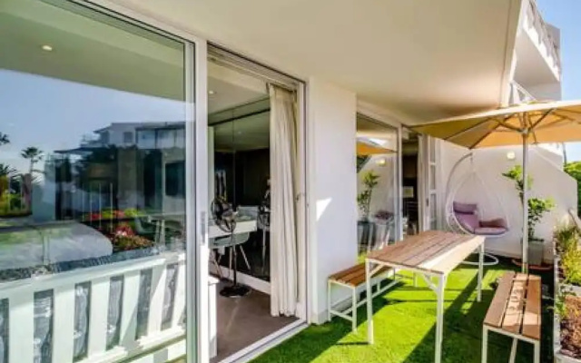 Elegant Apartment at the Waterclub Amani Views