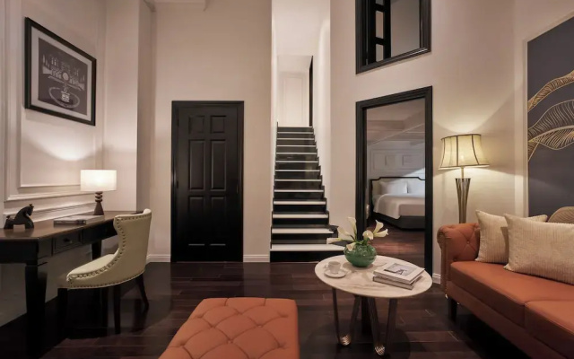 Nia Hotel