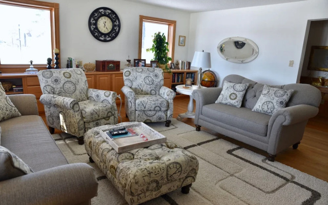 Lakeside Bed & Breakfast