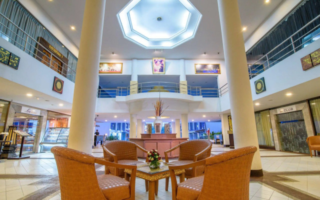 Golden Beach Cha-Am Hotel