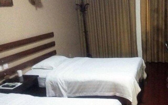Anxian Tongxin Business Hotel