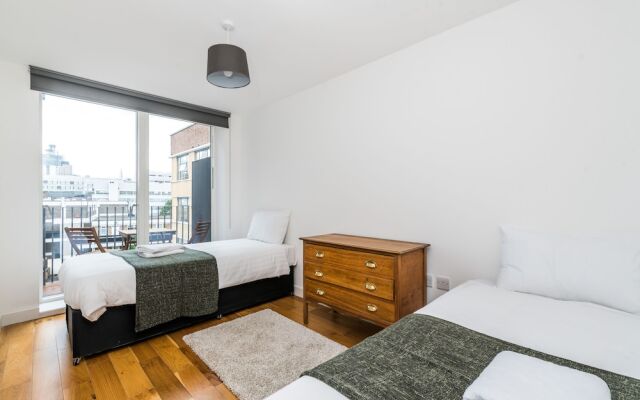 Stylish 3 Bedroom Flat With Balcony Shoreditch