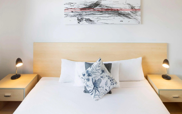 Mantra Castle Hill Sydney – Guest Rooms – Sydney