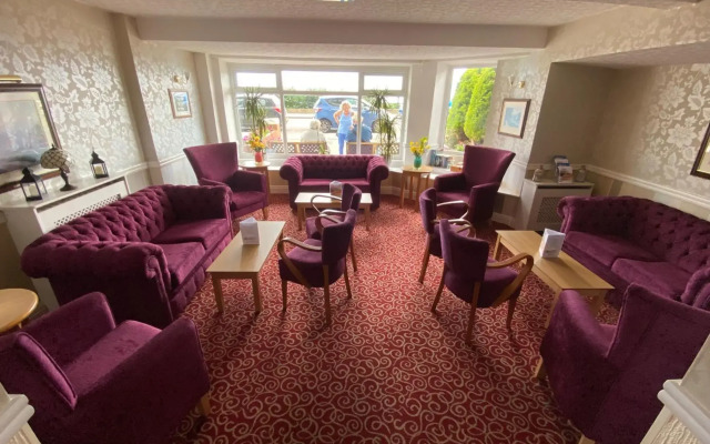 Monarch Hotel