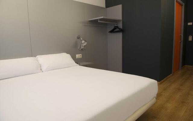 B&B Hotel Girona 2