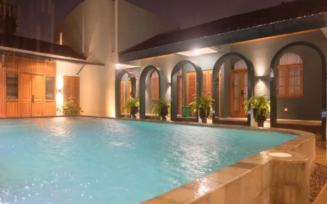 Agung Guest House by RF