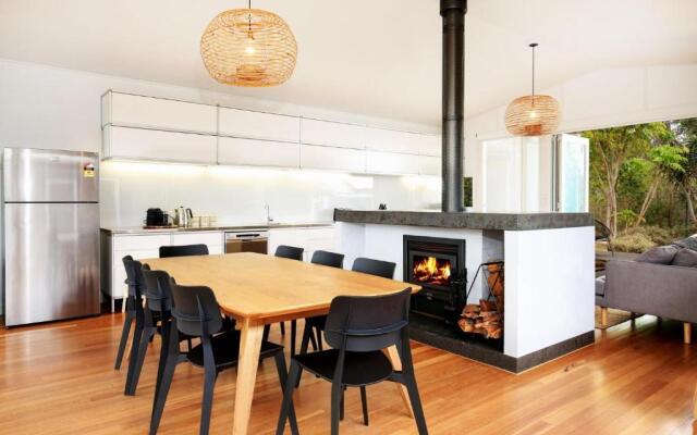 Ayana Beach House - Pet Friendly - Opposite Beach