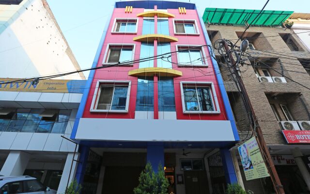 OYO Rooms Sargam Cinemas