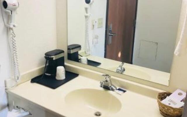 Americas Best Value Inn Pinckneyville