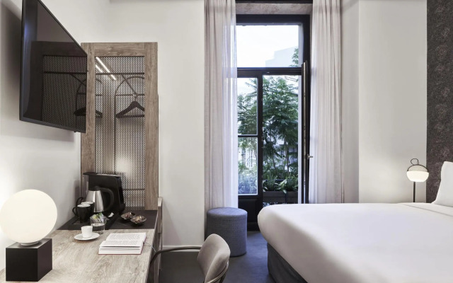 NLH MONASTIRAKI - Neighborhood Lifestyle Hotels