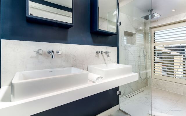 Blissful Battersea Home by Clapham Common