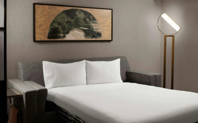 Renaissance Chicago North Shore Hotel